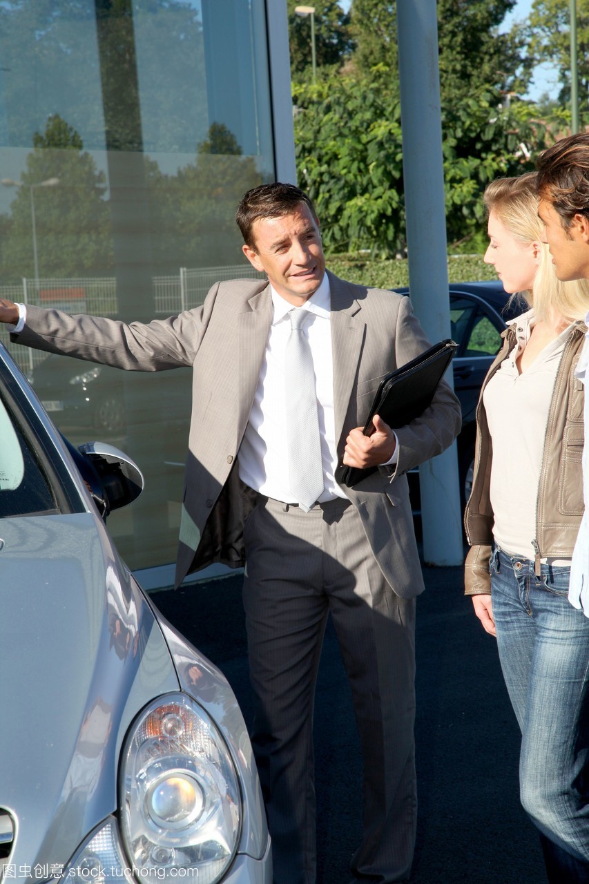 汽車(chē)銷(xiāo)售 打造卓越的客戶體驗(yàn)